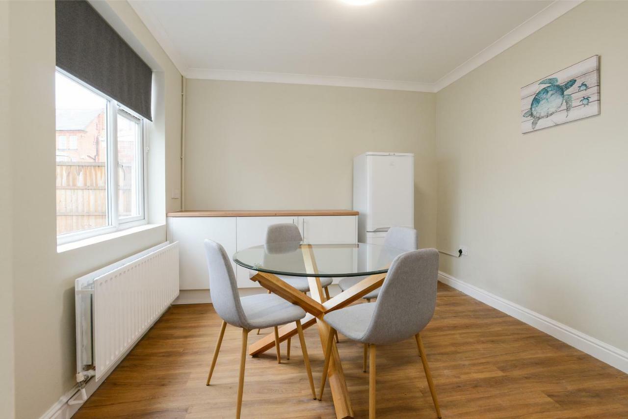 Cosy House In The Heart Of Beeston With Free Parking And Wifi Villa Nottingham Bagian luar foto
